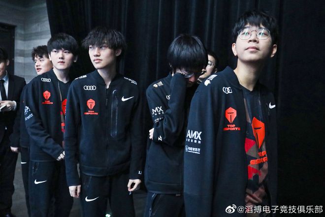 兩位選手的 兩位選手的