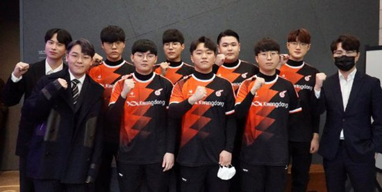 引发了球迷 引发了球迷